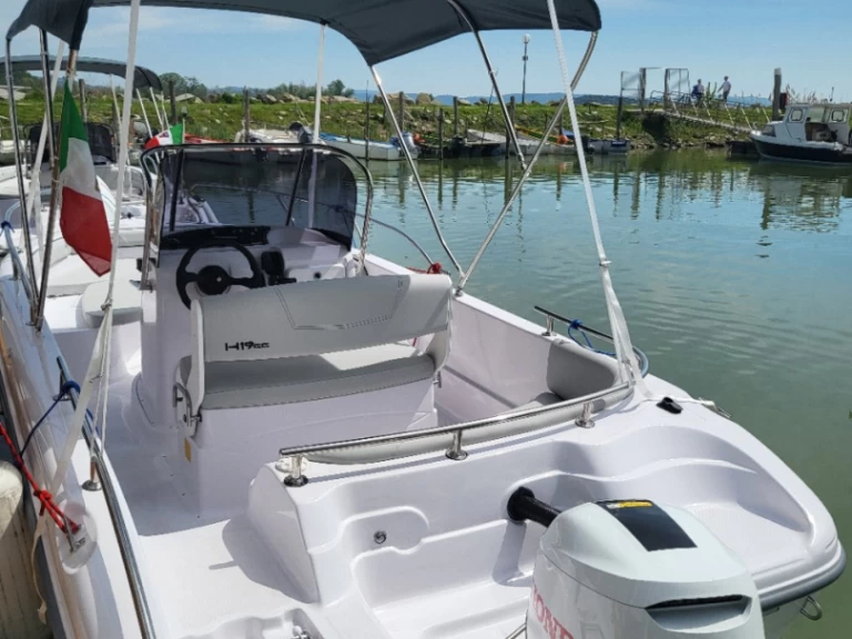 Verhuur Motorboot in Tuoro sul Trasimeno - Ranieri Ranieri 4XC H19CC