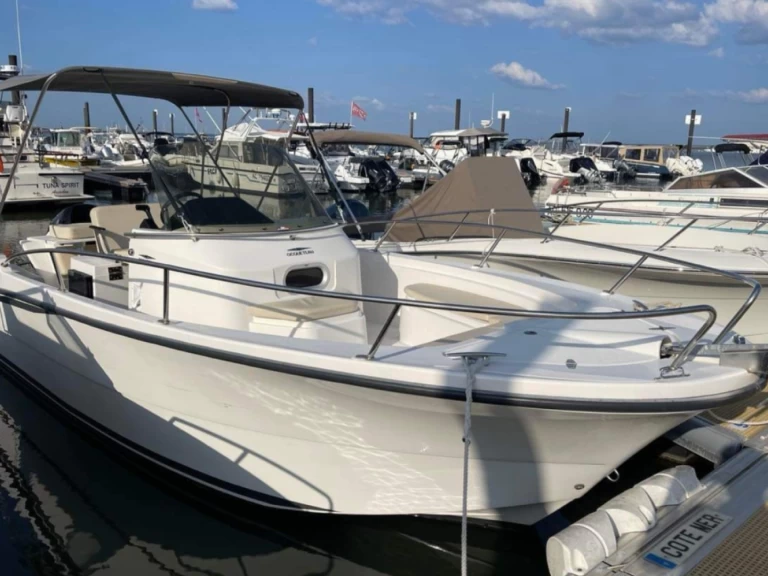 Bootverhuur Arcachon goedkoop Abaco 800 Open CC