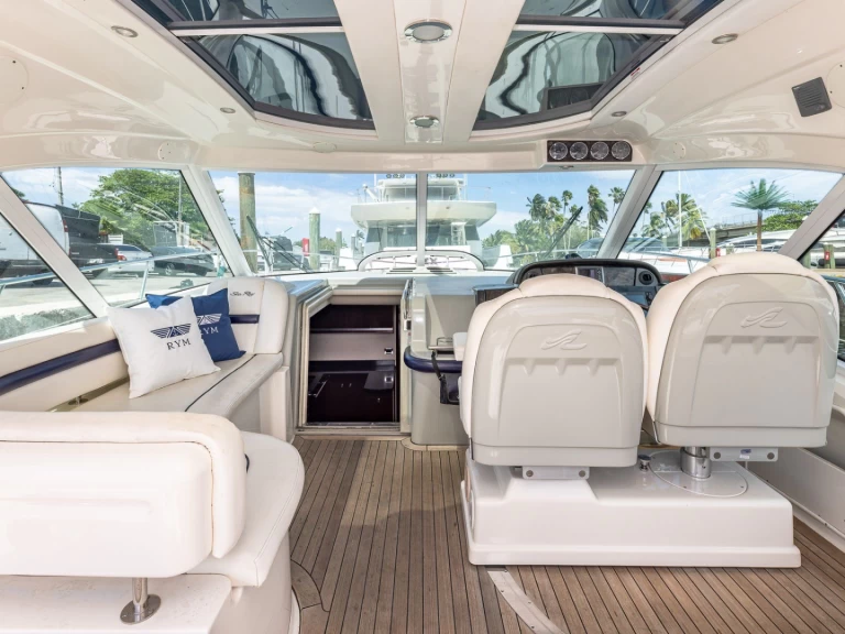 Bootverhuur Miami goedkoop Sea Ray 540 Sundancer