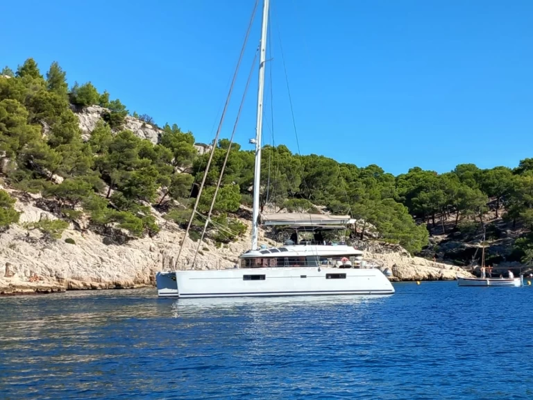 Bootverhuur Lagoon Lagoon 560 in Ajaccio via SamBoat