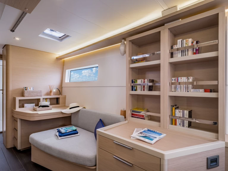 Huur een Lagoon Lagoon 46 in Olbia