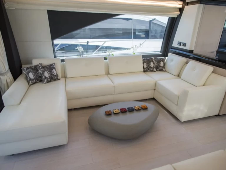 Bootverhuur Azimut Azimut 72 Fly in Seget Donji via SamBoat