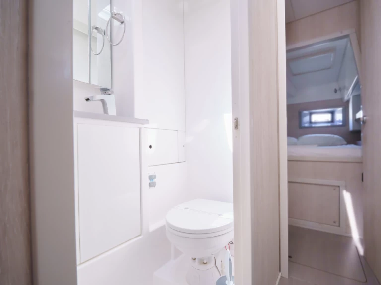 Leopard Leopard 43 Powercat te huur van particulier of professional in Néa Péramos