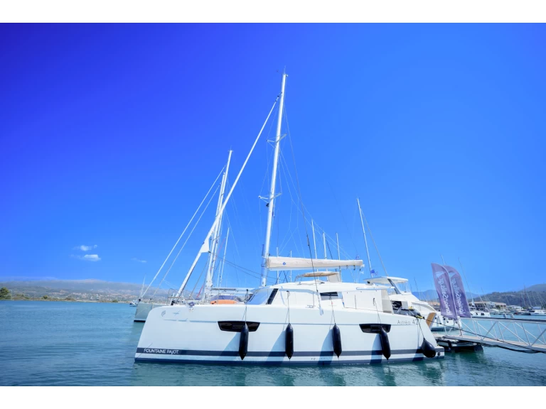 Jachthuur in Néa Péramos - Fountaine Pajot Astrea 42 via SamBoat