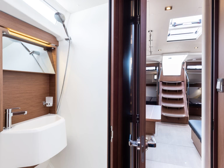 Jachthuur in Néa Péramos - Bénéteau Oceanis 51.1 via SamBoat