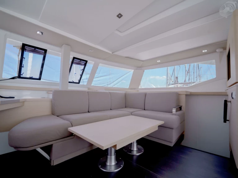 Bootverhuur Fountaine Pajot Astrea 42 in Néa Péramos via SamBoat