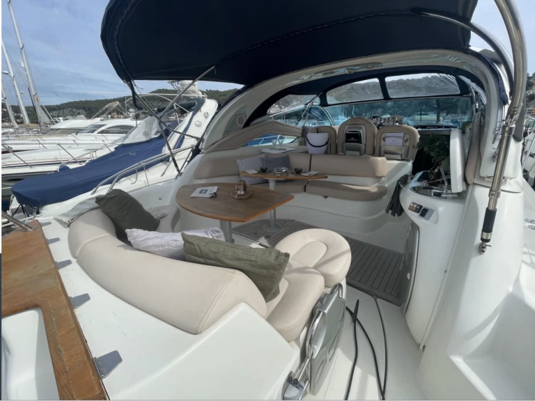 Verhuur Motorboot Cranchi met vaarbewijs