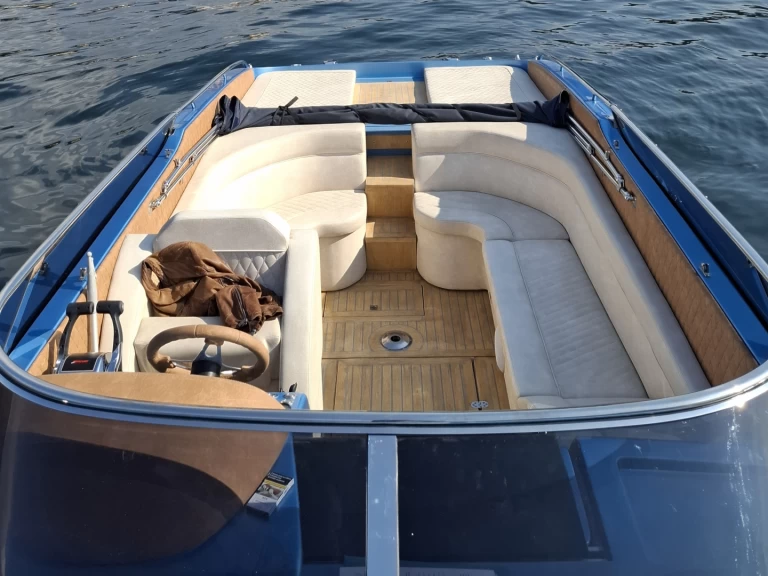 Mostes Offshore31  te huur van particulier of professional in Como (City)