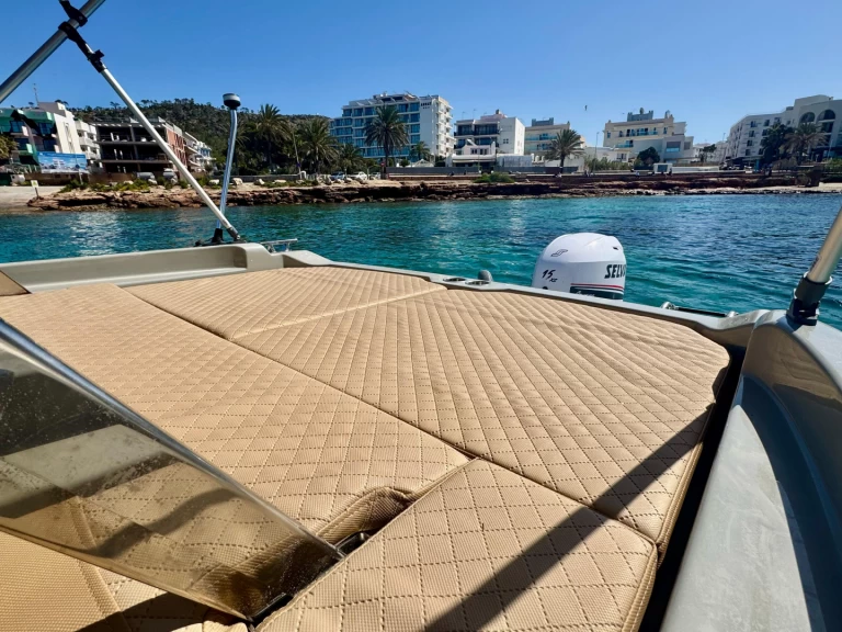 Huur Motorboot met of zonder schipper Polyester Yacht in San Antonio Port