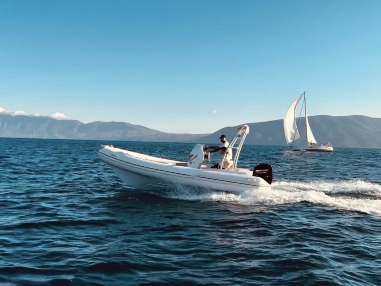 Huur RIB met of zonder schipper Eagle in Vlorë