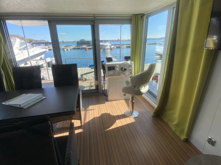 Verhuur Woonboot D13 met vaarbewijs