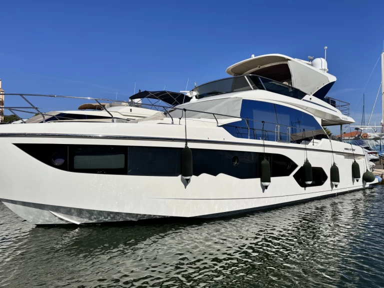 Jacht te huur in Saint-Tropez voor de beste prijs