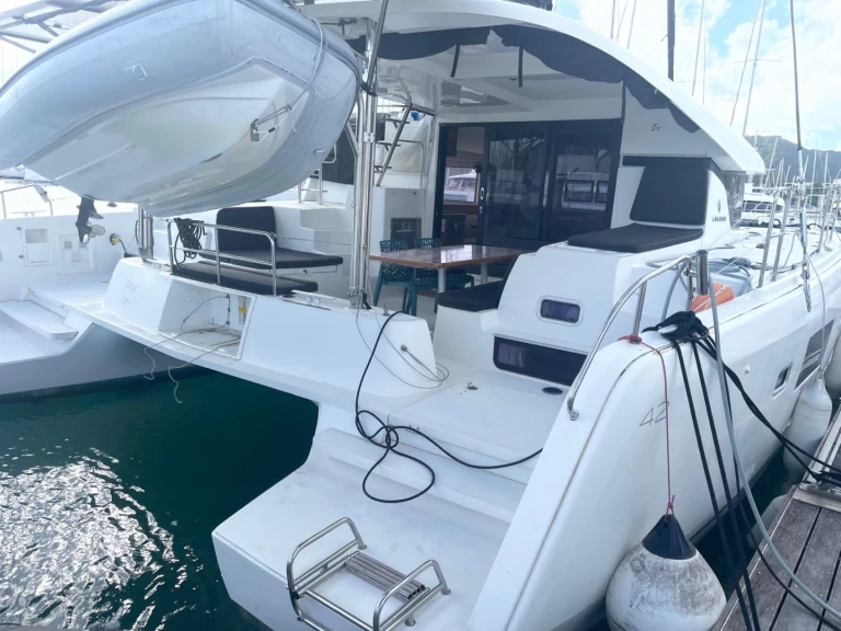 Bootverhuur Le Marin goedkoop Lagoon 42