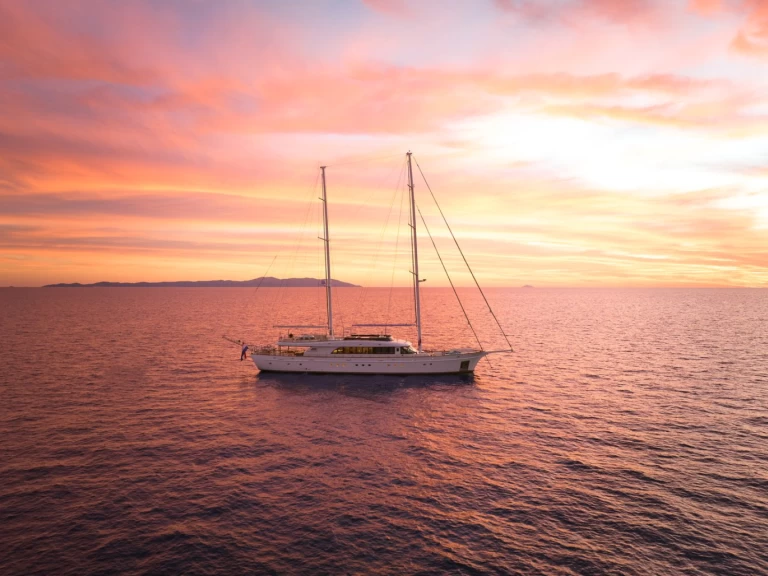 Huur een Custom Made Love Story in Split