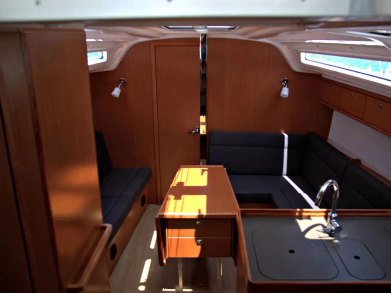 Verhuur Zeilboot Bavaria met vaarbewijs