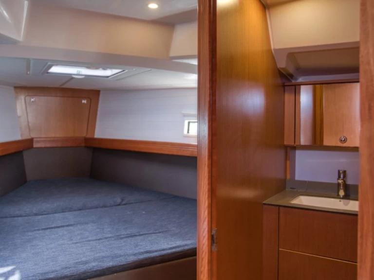 Bootverhuur Bavaria Cruiser 41 in Gouviá via SamBoat