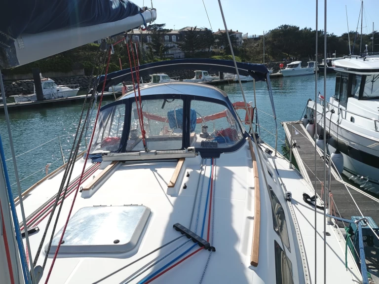 Huur een Jeanneau Sun Odyssey 37 in Saint-Gilles-Croix-de-Vie