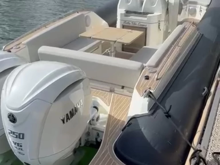 Huur een Capelli Tempest 900 in Mandelieu-la-Napoule