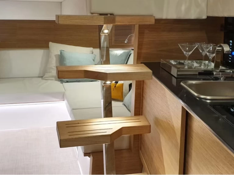 Verhuur Motorboot De Antonio met vaarbewijs