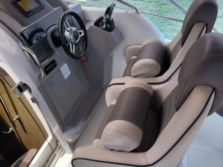 Jeanneau Cap Camarat 8.5 WA te huur van particulier of professional in Marina De Cala D'Or