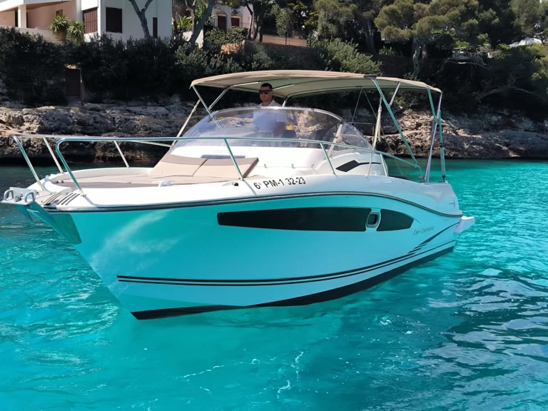 Verhuur Motorboot in Marina De Cala D'Or - Jeanneau Cap Camarat 8.5 WA