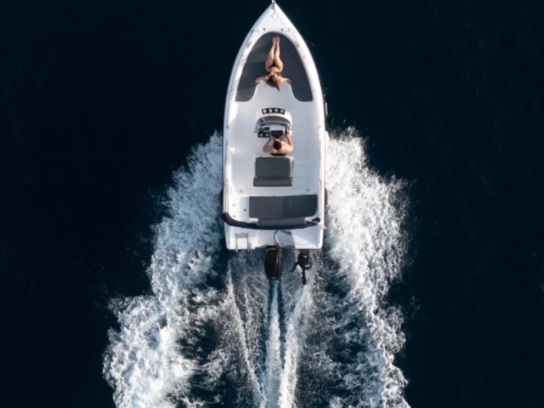 Poseidon Blue Water 170 te huur van particulier of professional in Kalamata Port