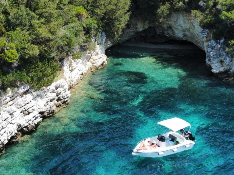 Huur een Poseidon Blue Water 170 in Kalamata Port