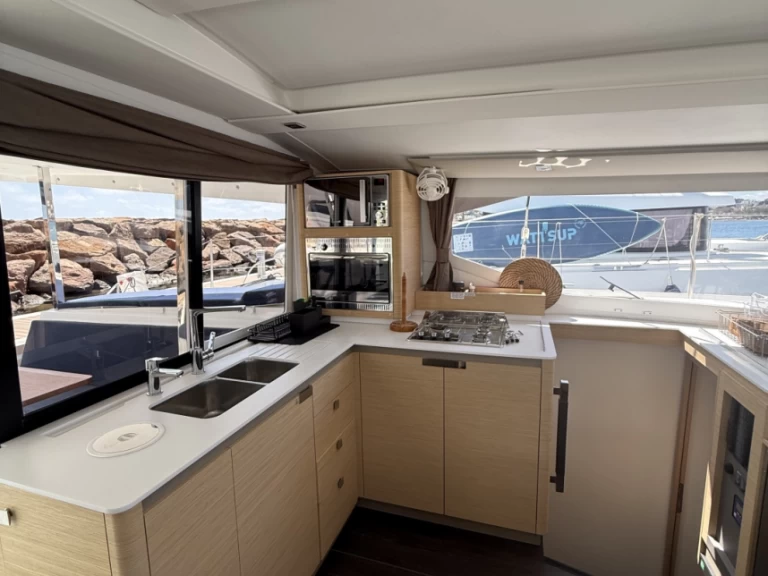 Fountaine Pajot Isla 40 te huur van particulier of professional in Sant Antoni de Portmany