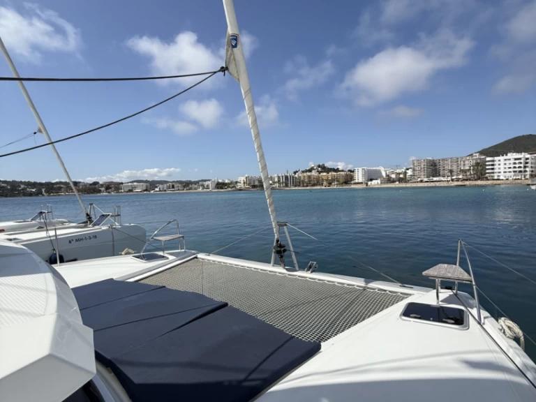 Verhuur Catamaran in Sant Antoni de Portmany - Fountaine Pajot Isla 40