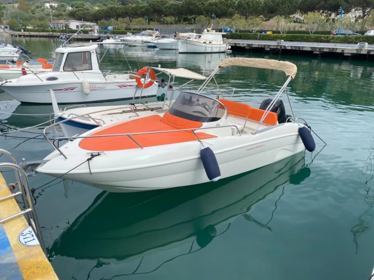 Huur Motorboot met of zonder schipper Jaguar in Porto di Tropea