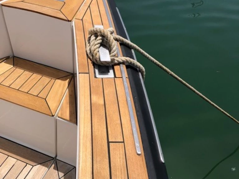 Huur een Fjord Fjord 40 Open in Korfoe