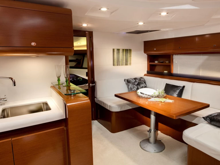 Verhuur Motorboot Bénéteau met vaarbewijs