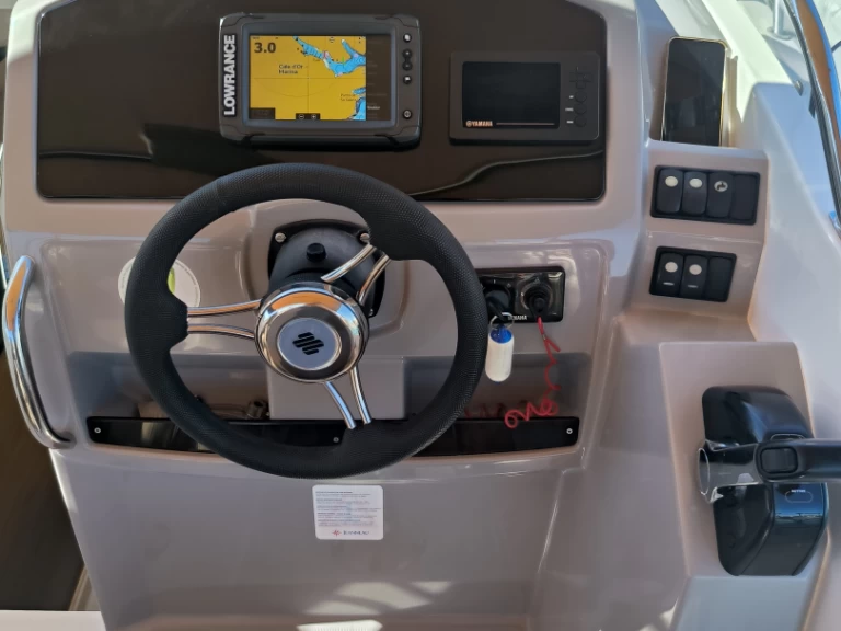 Jeanneau Cap Camarat 7.5 WA Serie 2 te huur van particulier of professional in Cala d'Or