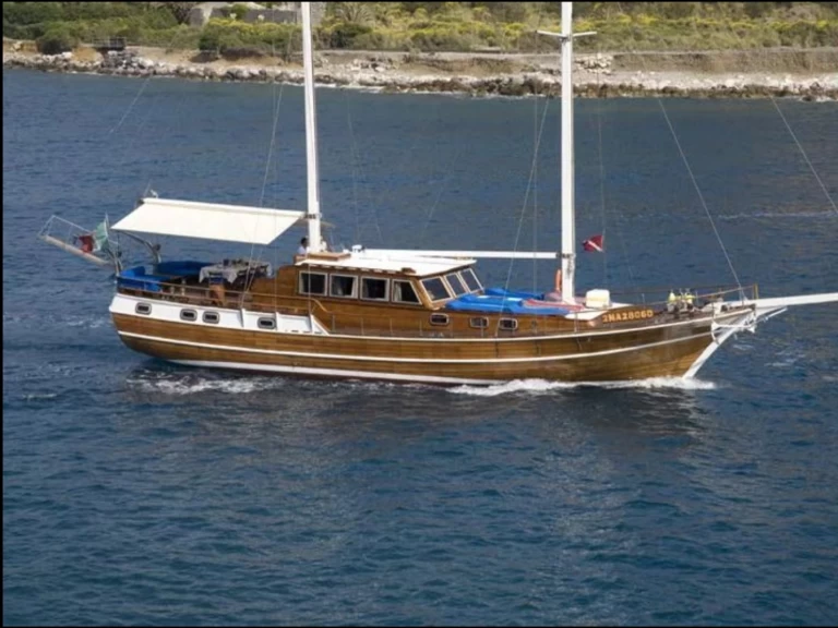 Bootverhuur Olbia goedkoop Caicco