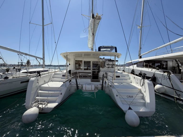 Huur Catamaran met of zonder schipper Lagoon in Lávrio