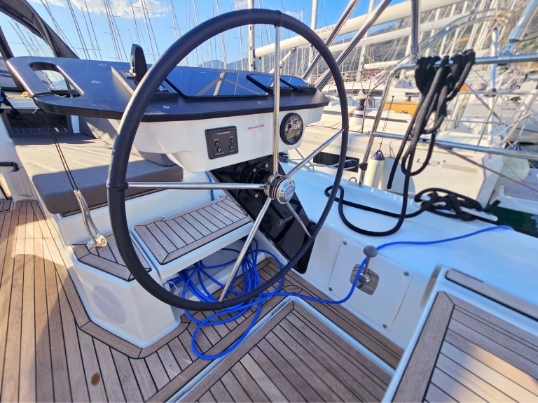 Zeilboot te huur in Kaštel Gomilica voor de beste prijs