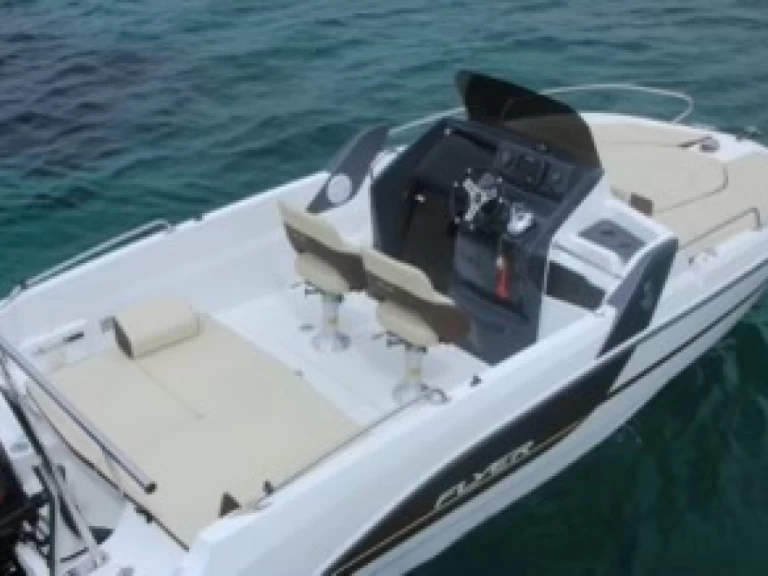 Bootverhuur Mandelieu-la-Napoule goedkoop Flyer 6.6 SUNdeck