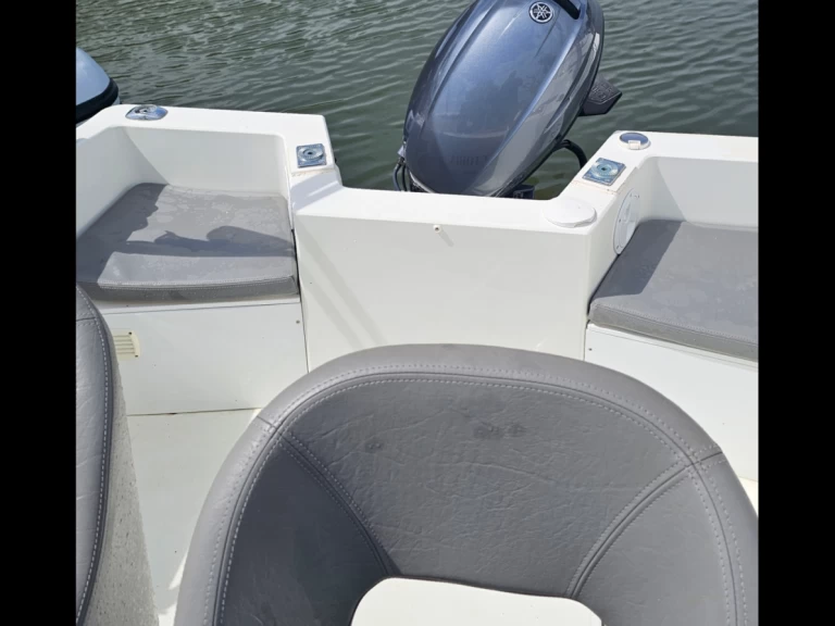 Verhuur Motorboot Pacific Craft met vaarbewijs