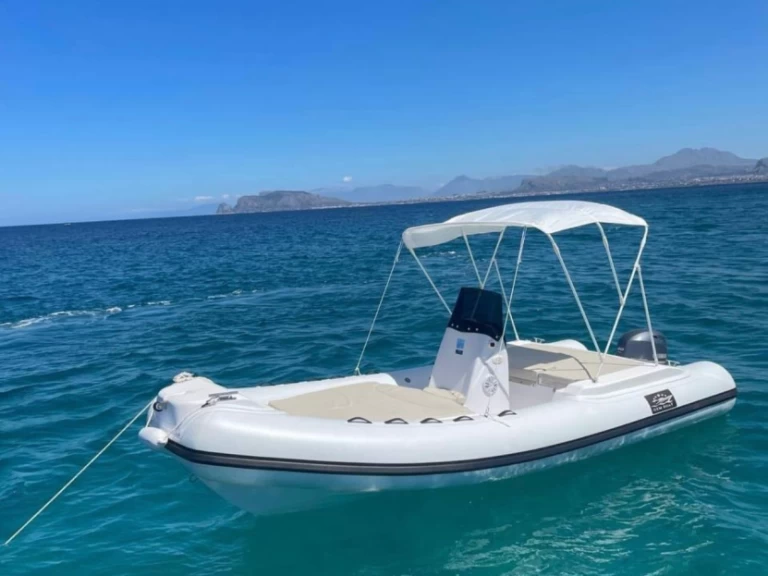 RIB te huur in Catania voor de beste prijs