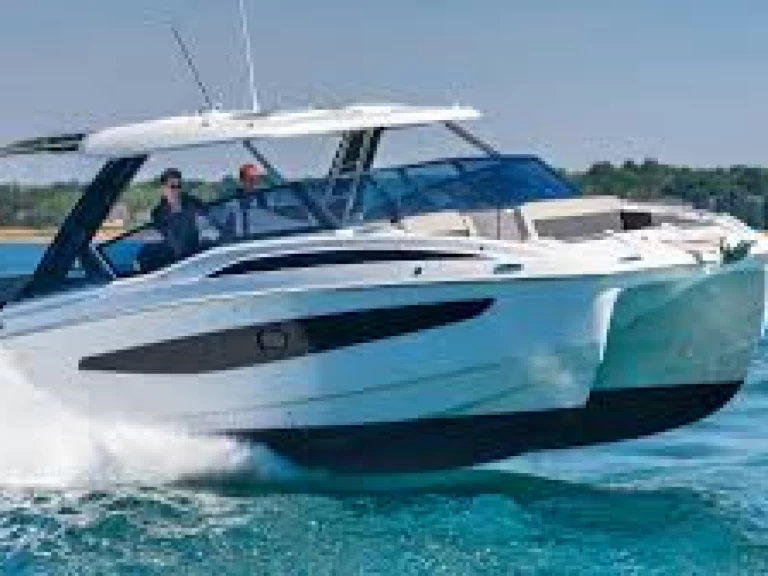 Aquila Aquila 32 Sport te huur van particulier of professional in Cala d'Or