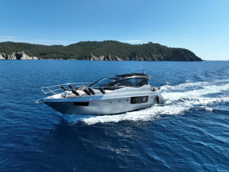 Huur Motorboot met of zonder schipper Cranchi in Saint-Tropez
