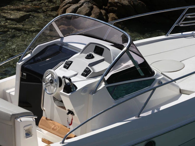 Huur een Capelli Cap 28 WA in Latchi