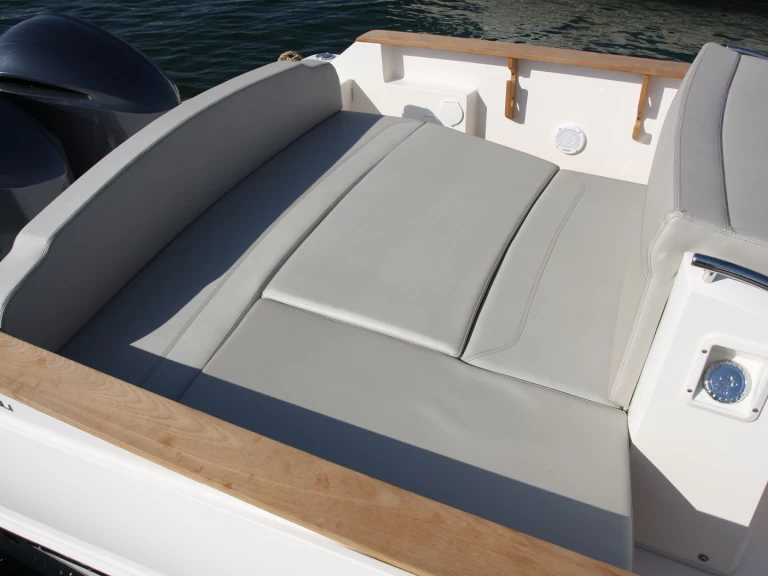 Bootverhuur Capelli Cap 28 WA in Latchi via SamBoat