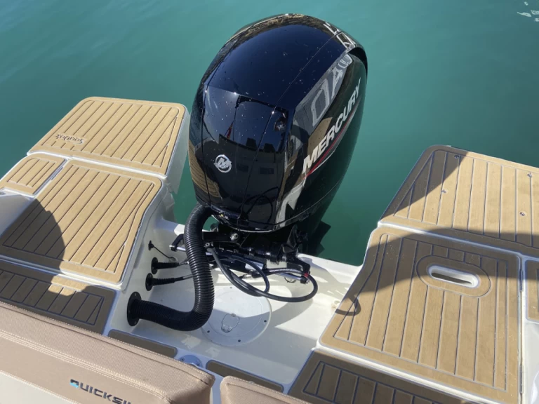 Verhuur Motorboot Quicksilver met vaarbewijs