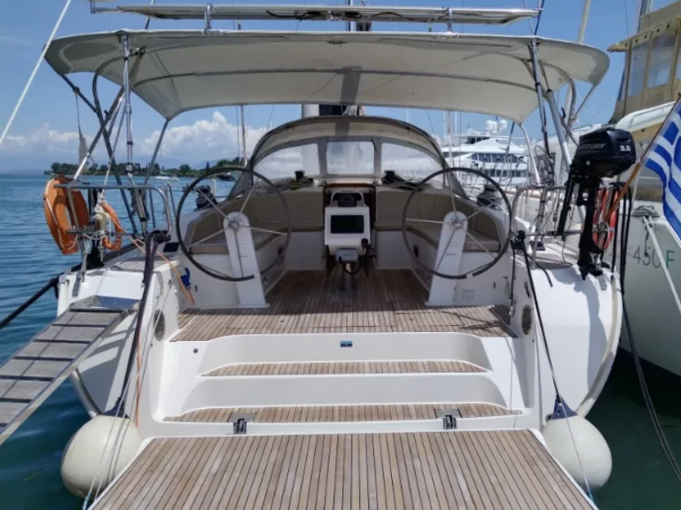 Huur Zeilboot met of zonder schipper Bavaria in Gouviá