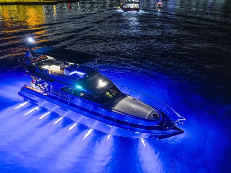 Verhuur Jacht Vip met vaarbewijs