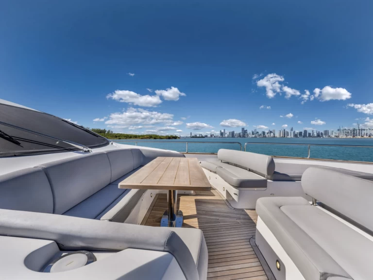 Sunseeker 96 te huur van particulier of professional in South Miami Beach