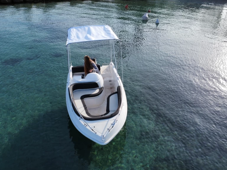 Huur een Delta Marine Stella  in Cannes