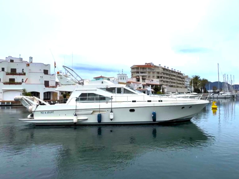 Bootverhuur Guy Couach Guy Couach 1401 Fly in Empuriabrava via SamBoat