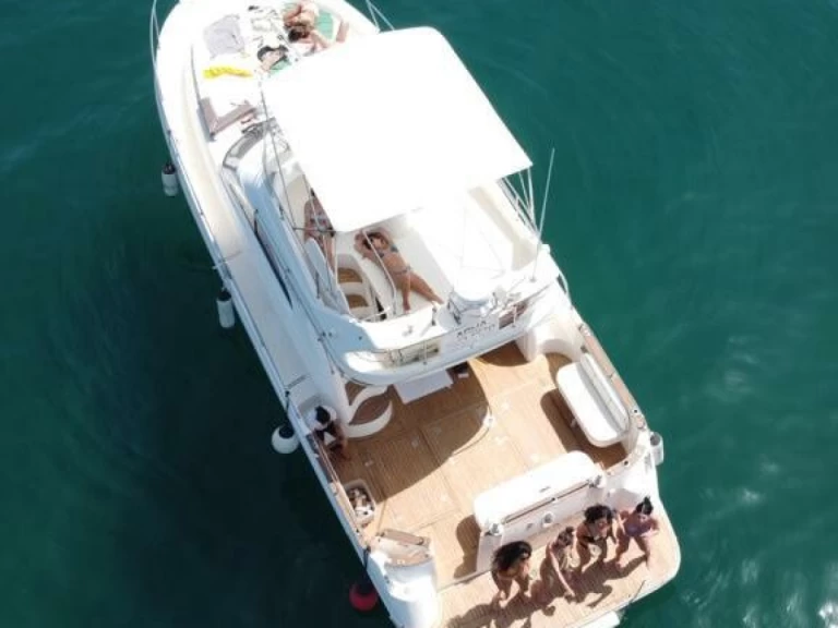 Bootverhuur ASTINOR 12,75 in Marbella via SamBoat
